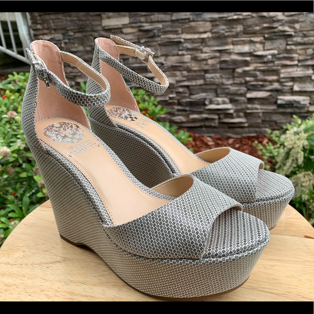 Vince camuto wegde sandals